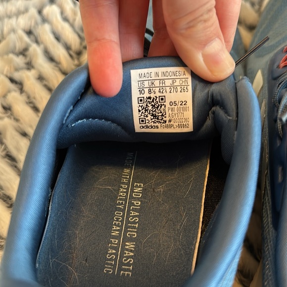 Adidas shoes - Picture 5 of 7